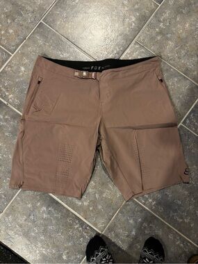 Fox Women's light pink/rose Performance MTB Shorts